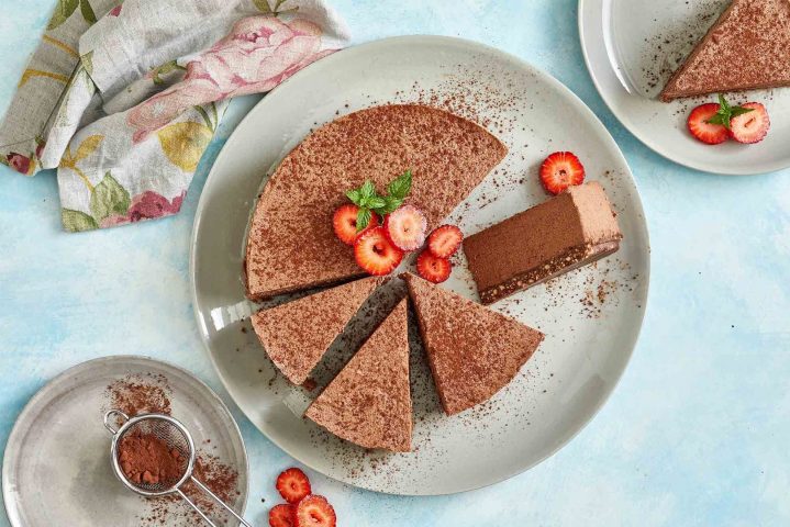 vegan-chocolate-mousse-cake-138365-1.jpg